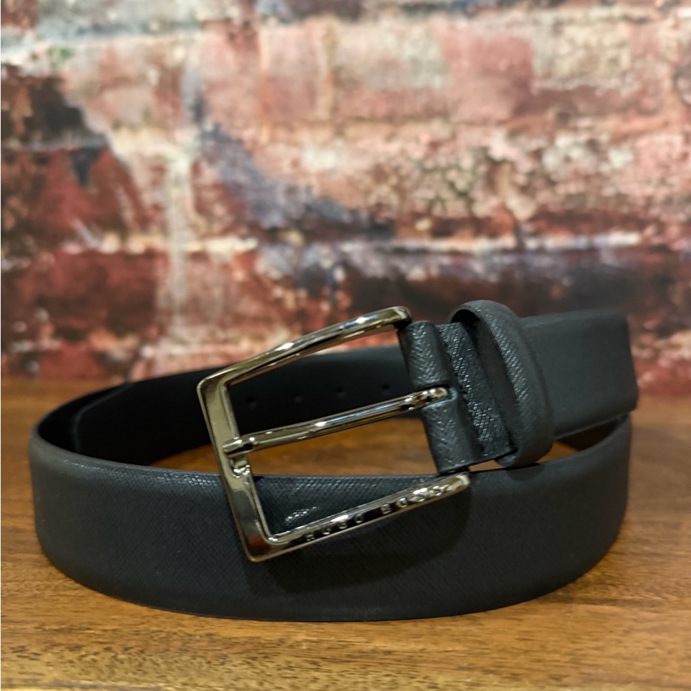 HUGO BOSS NEW Black Leather Belt size 38